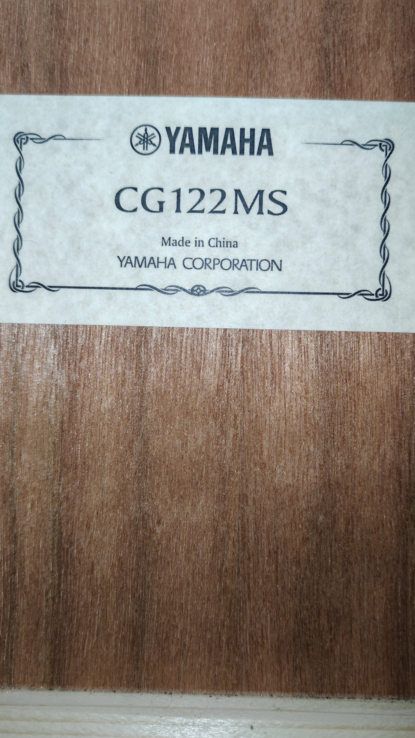 Guitarra Clásica YAMAHA CG122MS