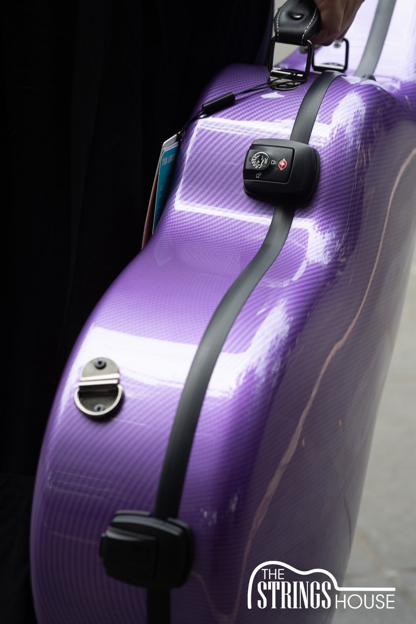 Estuche Crossrock Ultra-Light Fiberglass Color Púrpura Morado Para Guitarra Clásica