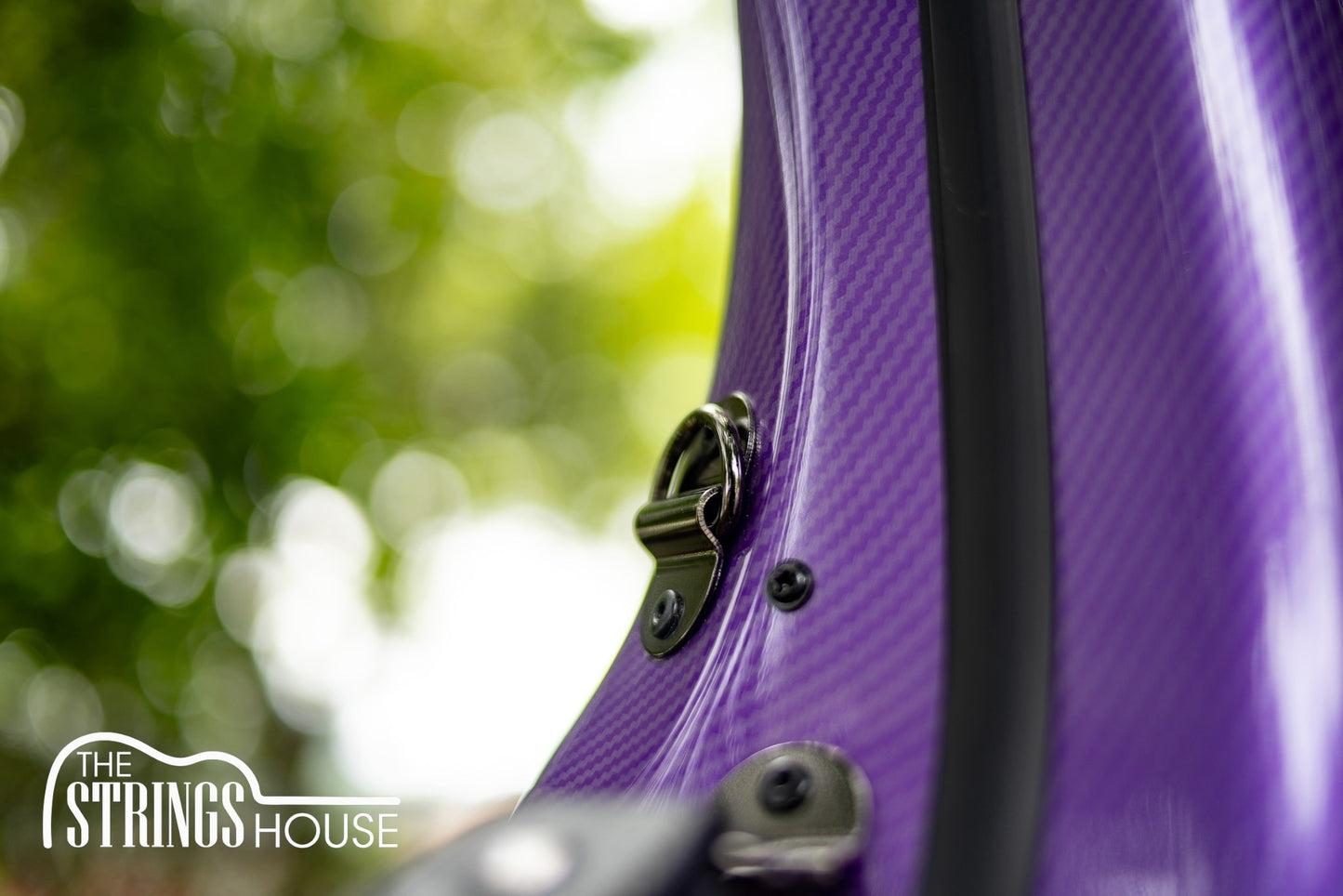 Estuche Crossrock Ultra-Light Fiberglass Color Púrpura Morado Para Guitarra Clásica