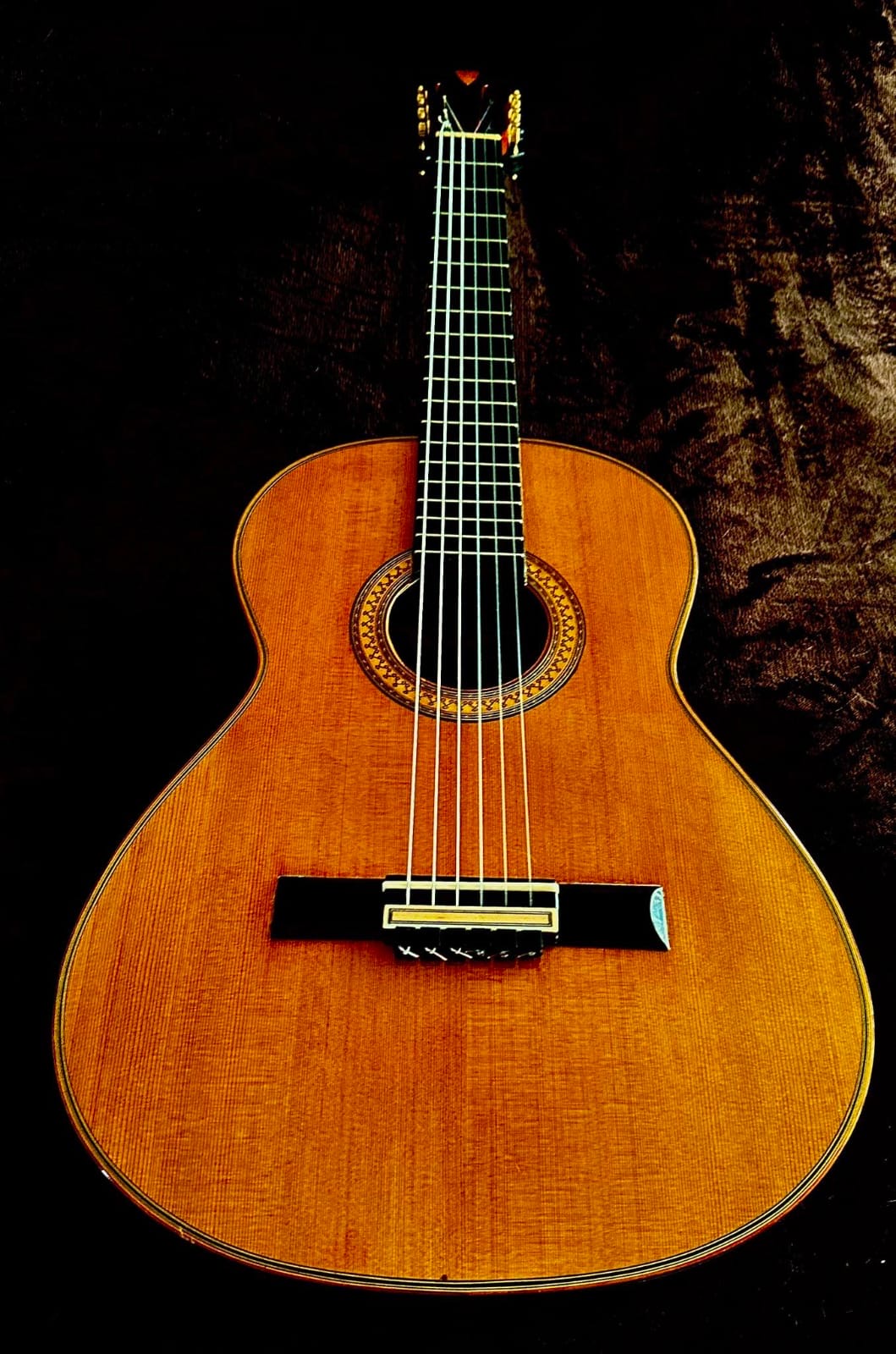 Guitarra Clásica de Concierto Gerardo Escobedo Palo Santo de Brasil