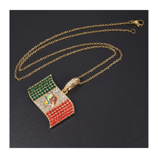 Collar con Dije de Bandera de México con Pedrería