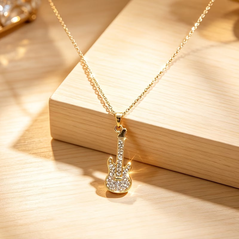 Collar con Dije de Guitarra Eléctrica Dorado con Pedrería