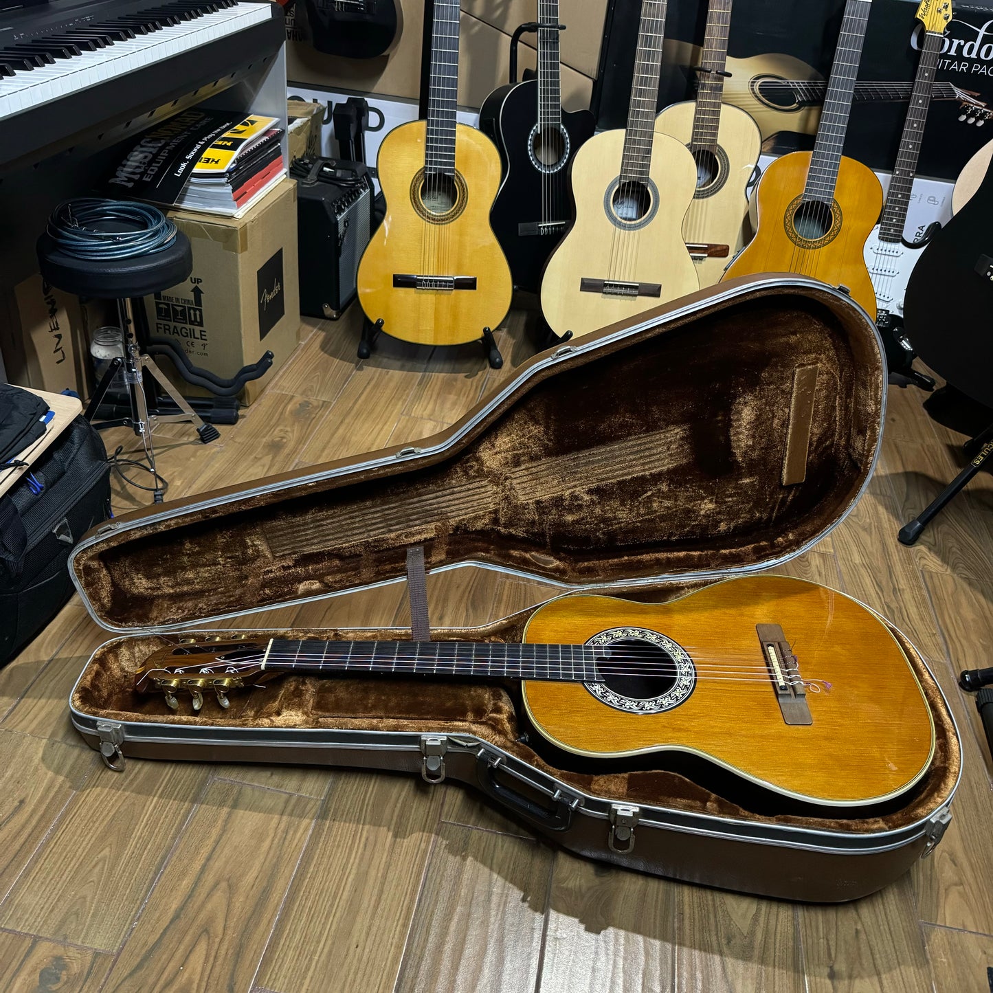 Guitarra Electroacústica 1981 Ovation 1613 Natural Classic Stereo Cuerdas Nylon