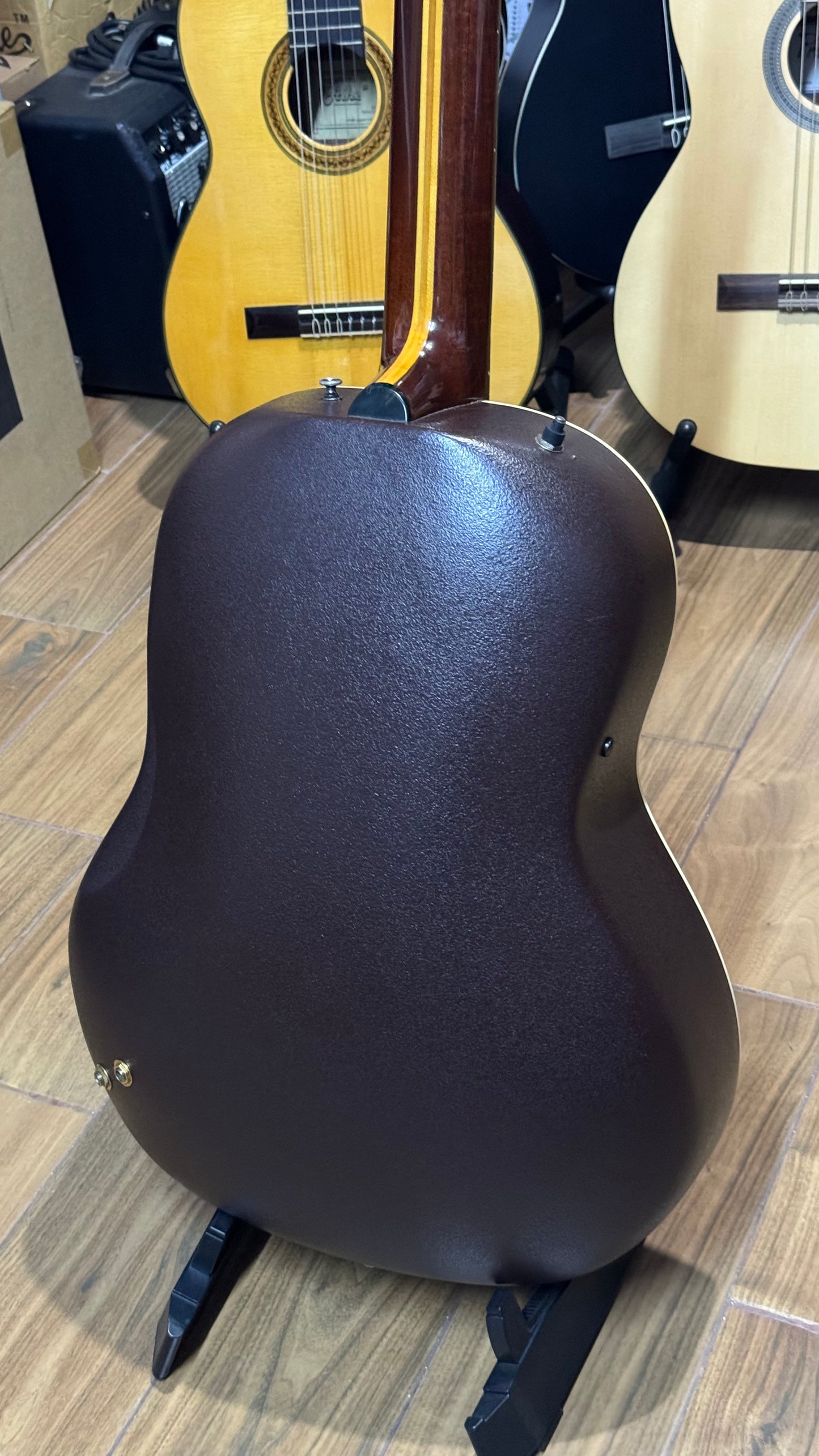 Guitarra Electroacústica 1981 Ovation 1613 Natural Classic Stereo Cuerdas Nylon