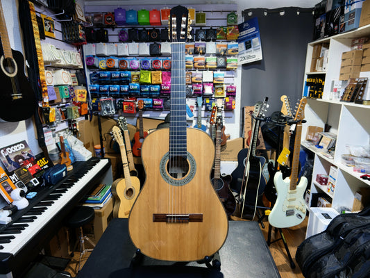 Guitarra de Concierto Rafael Vasquez 2026 Abeto Sitka Garra de Oso y Palo Santo de la India