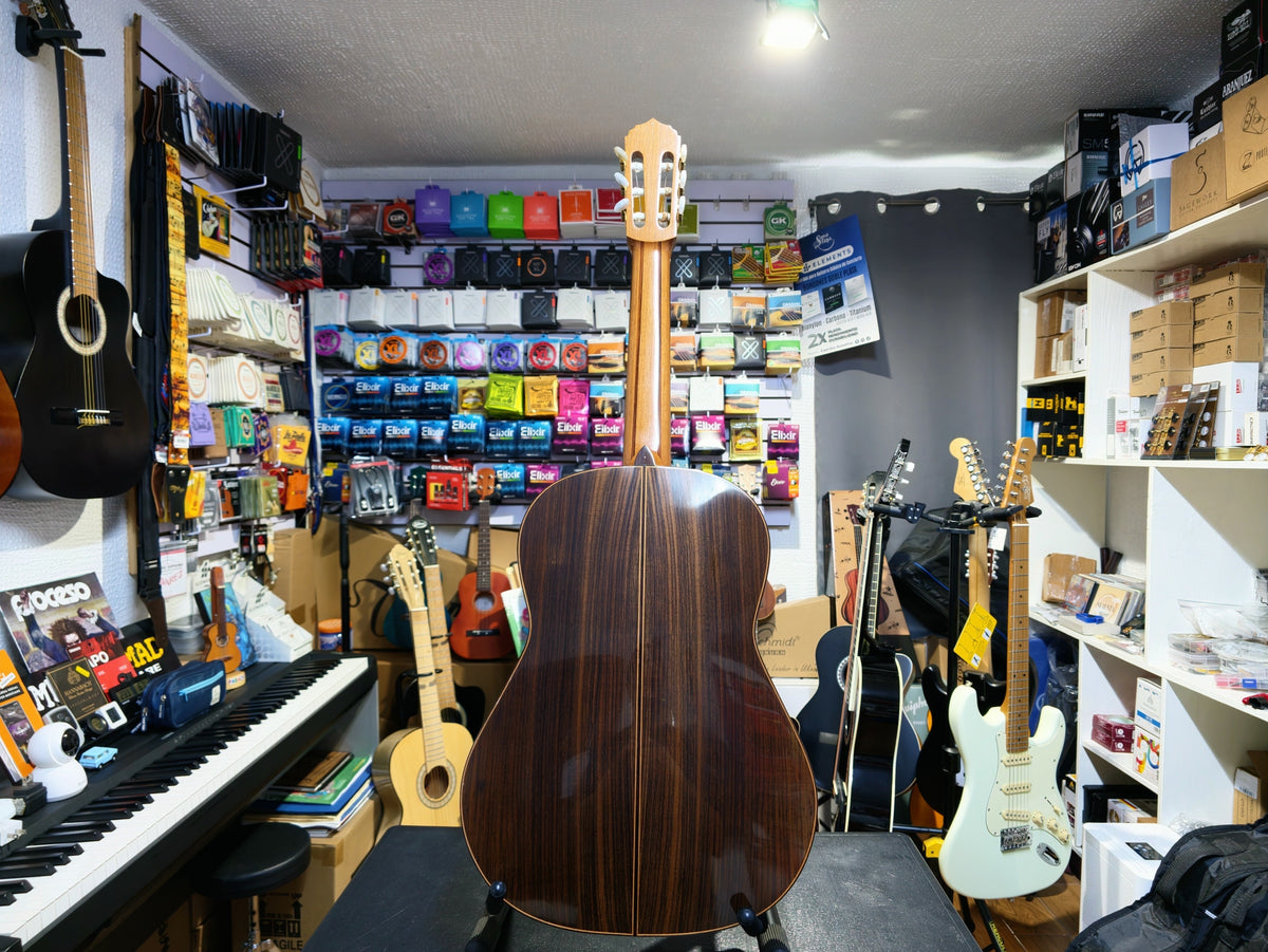 Guitarra de Concierto Rafael Vasquez 2026 Abeto Sitka Garra de Oso y Palo Santo de la India