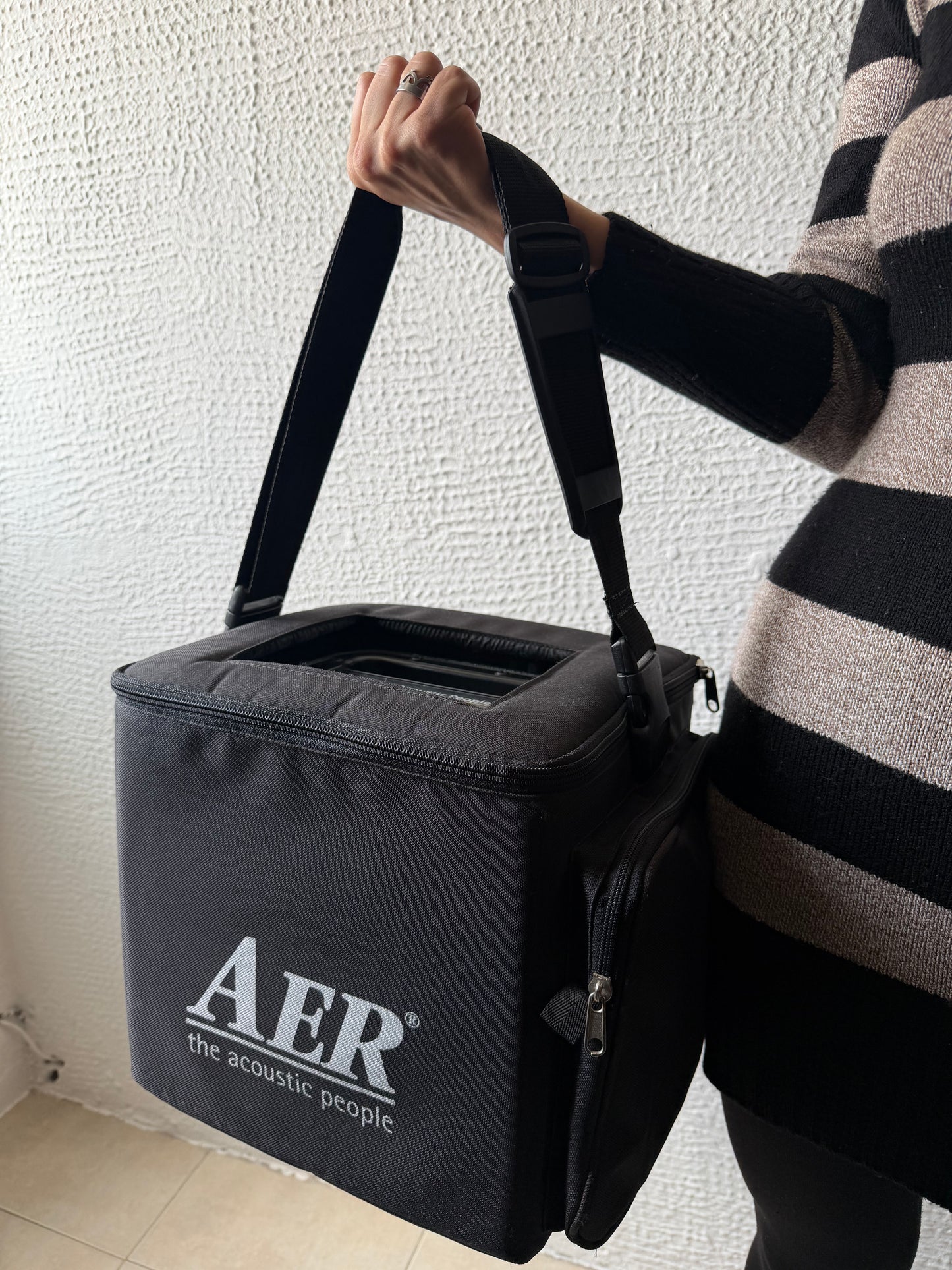 Amplificador AER Alpha 100W Para Guitarra Acústica Clásica Seminuevo