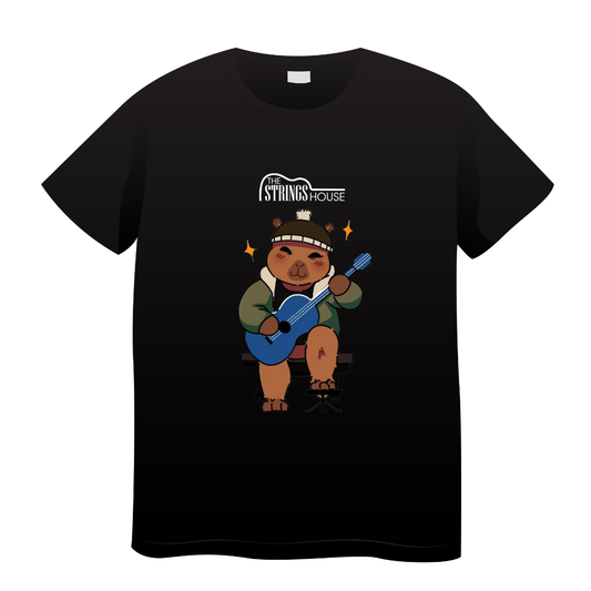 Playera Negra Capibara Guitarrista Clásico
