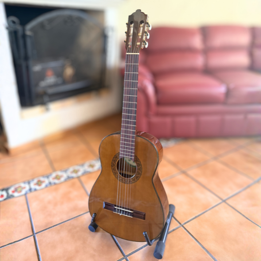 Tercerola de Cedro de Paracho de José Luis Velazquez